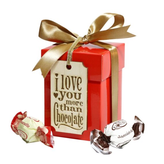 Cutie cadou „I Love You More Than Chocolate” - roșie