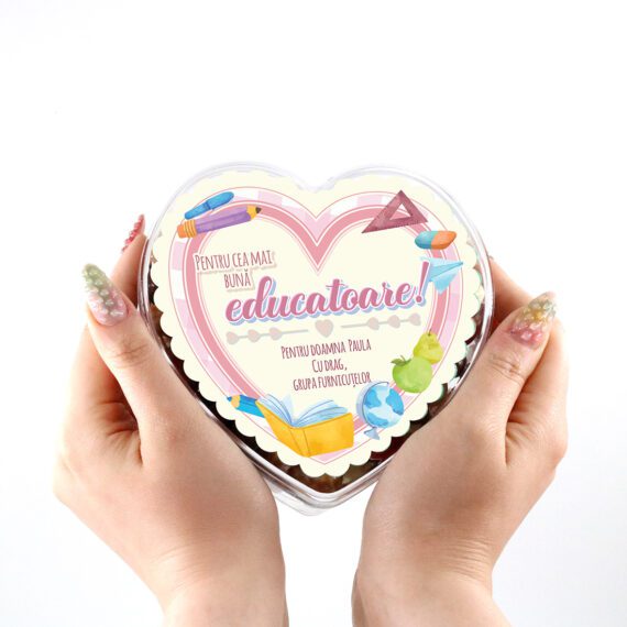 Cutie ”Inimioara cu praline pentru cea mai bună educatoare” - personalizată